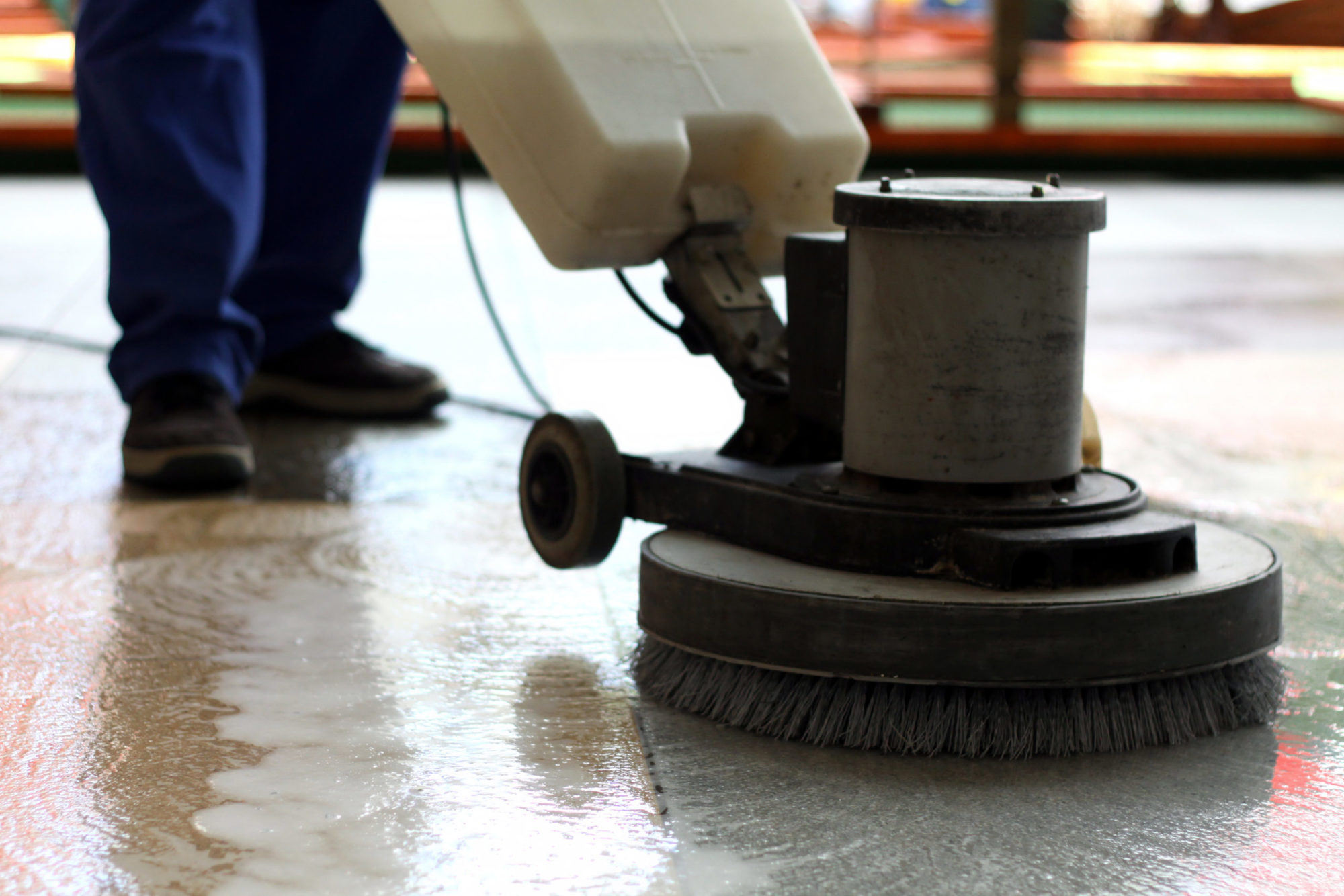 floor machine cleaning floor